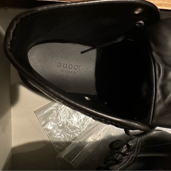 GUCCI LADIES HIGH TOP BLACK/GOLD STUDS SIZE EU 37 VINTAGE(NEVER WORN) - Picture 5 of 6
